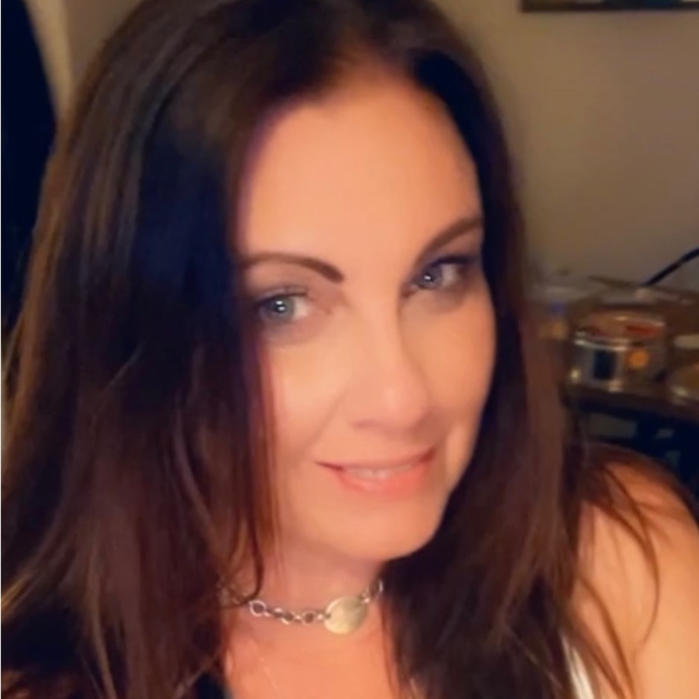 Meet your Posher, Michele